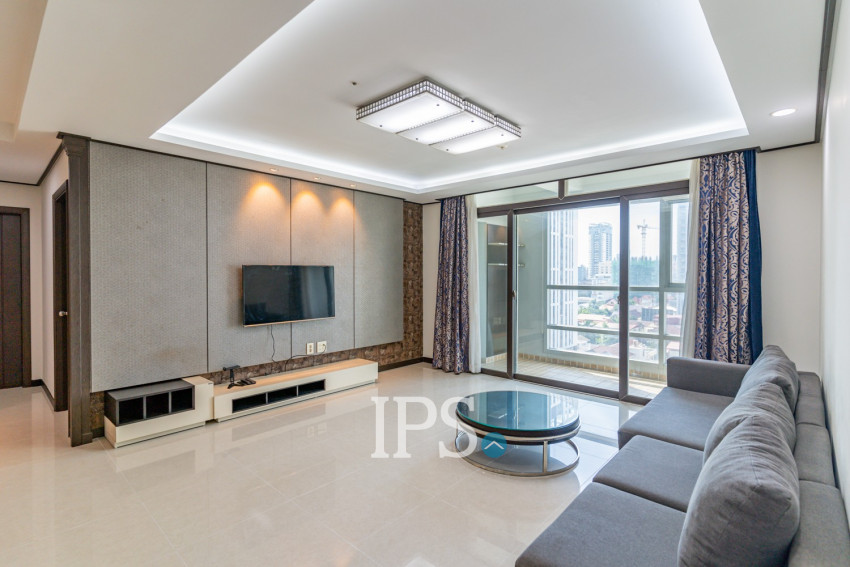 3 Bedroom Condo For Sale - De Castle Royal, BKK1, Phnom Penh