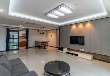 8th Floor 3 Bedroom Condo For Sale - De Castle Royal, BKK1, Phnom Penh thumbnail