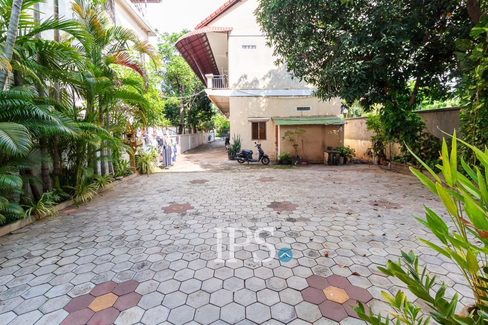 3 Bedroom Apartment For Rent - Svay Dangkum, Siem Reap - Image 19