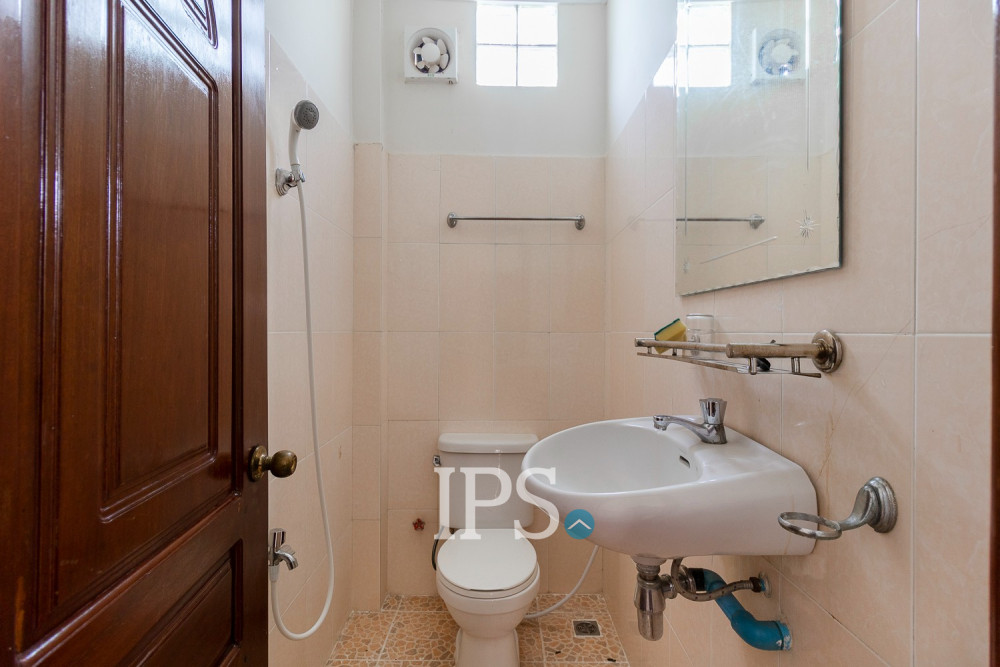 3 Bedroom Apartment For Rent - Svay Dangkum, Siem Reap - Image 16