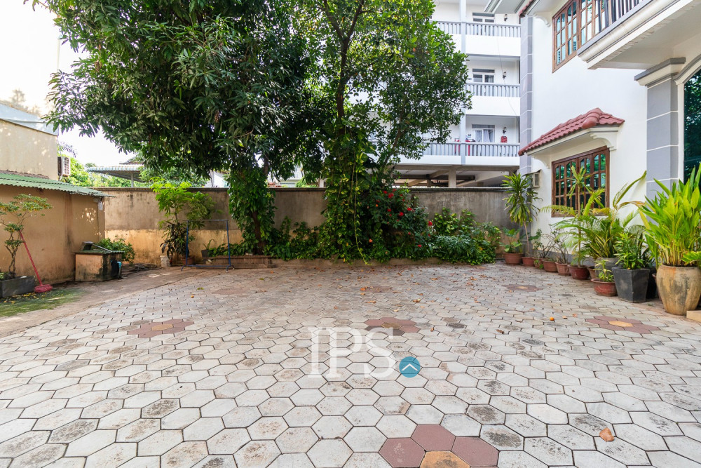3 Bedroom Apartment For Rent - Svay Dangkum, Siem Reap - Image 20