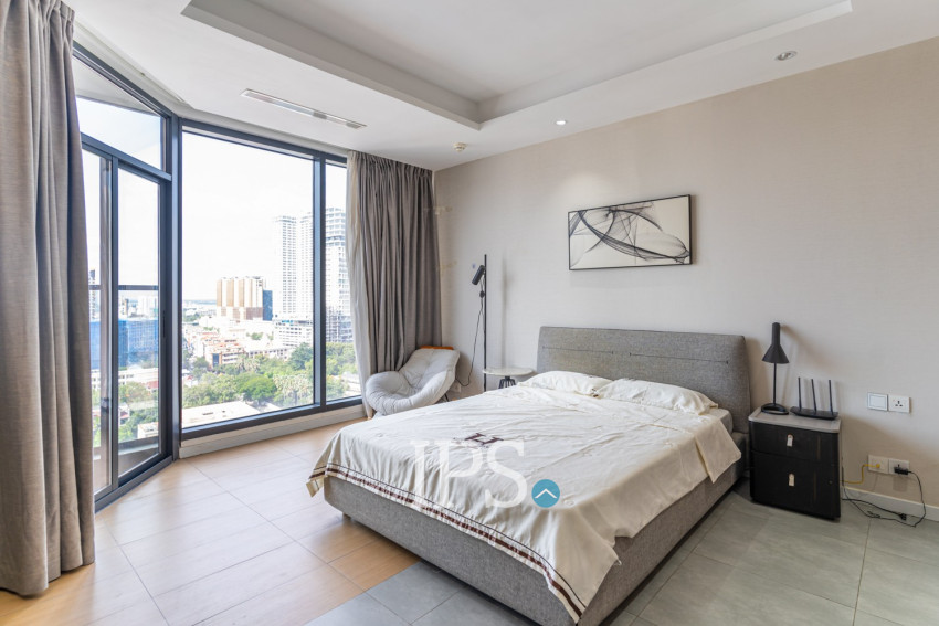 1 Bedroom Condo For Rent - The Penthouse, Tonle Bassac, Phnom Penh