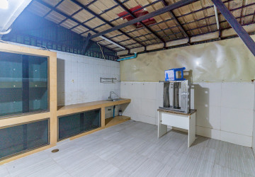 4 Bedroom Shophouse For Rent - Boeung Kak 1, Phnom Penh thumbnail