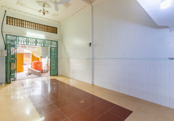 4 Bedroom Shophouse For Rent - Boeung Kak 1, Phnom Penh thumbnail