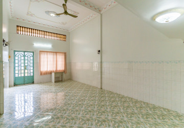 4 Bedroom Shophouse For Rent - Boeung Kak 1, Phnom Penh thumbnail