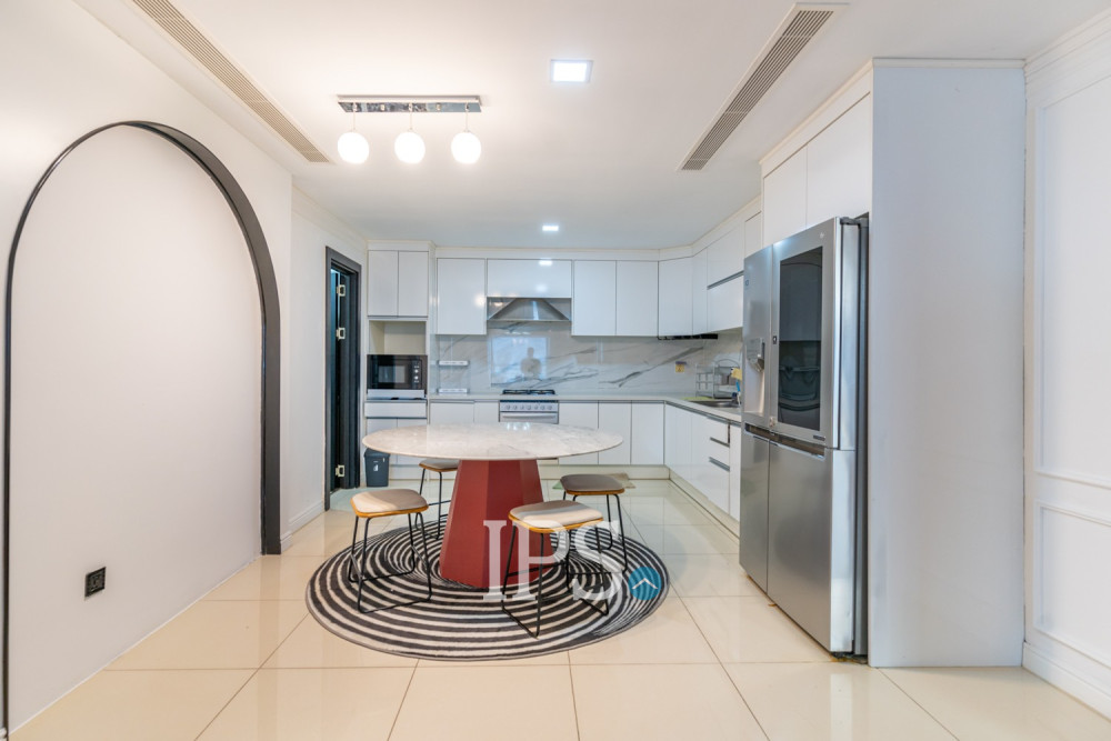 15th Floor 4 Bedroom Condo For Sale - De Castle Noblesse, Beoung Kak 1, Phnom Penh - Image 6 15th Floor 4 Bedroom Condo For Sale - De Castle Noblesse, Beoung Kak 1, Phnom Penh - Image 6