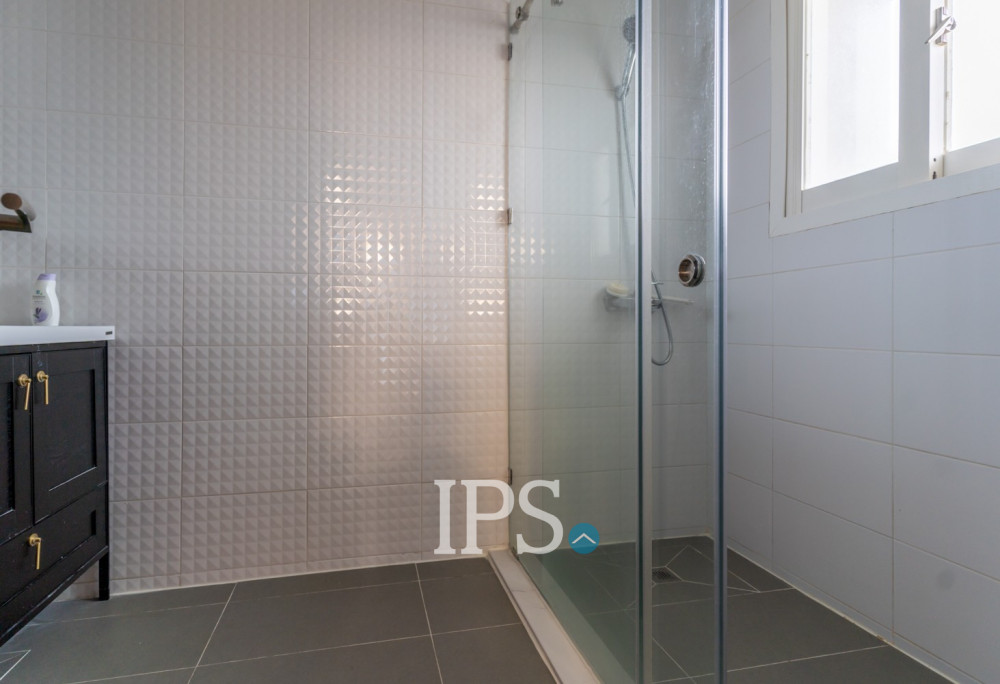 15th Floor 4 Bedroom Condo For Sale - De Castle Noblesse, Beoung Kak 1, Phnom Penh - Image 18 15th Floor 4 Bedroom Condo For Sale - De Castle Noblesse, Beoung Kak 1, Phnom Penh - Image 18