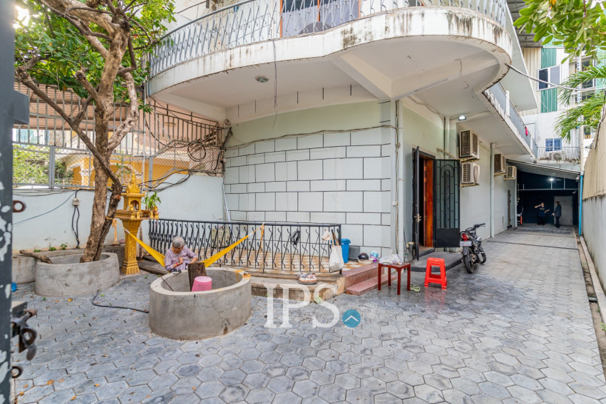 3 Storey Shophouse For Rent - Beoung Raing, Phnom Penh