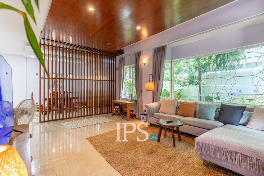 4 Bedroom Villa For Rent - Tonle Bassac, Phnom Penh