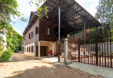 3 Bedroom Wooden house For Rent - Slor Kram, Siem Reap thumbnail