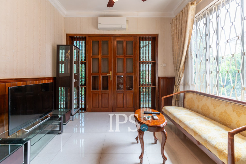 4 Bedroom Villa For Rent - Tonle Bassac, Phnom Penh