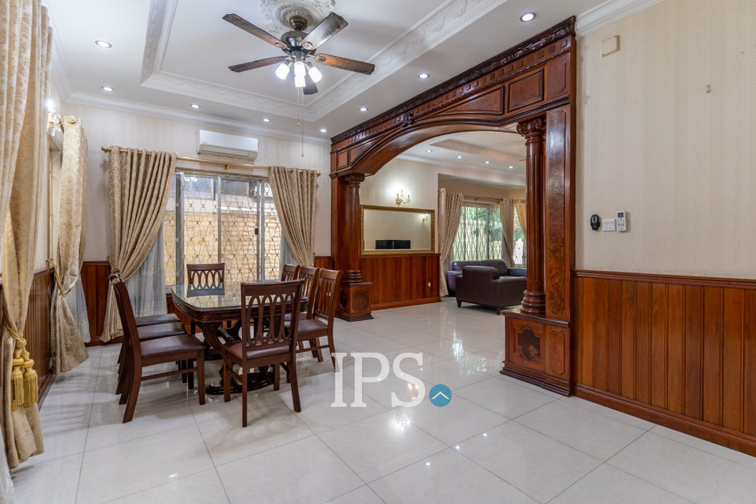 4 Bedroom Villa For Rent - Tonle Bassac, Phnom Penh