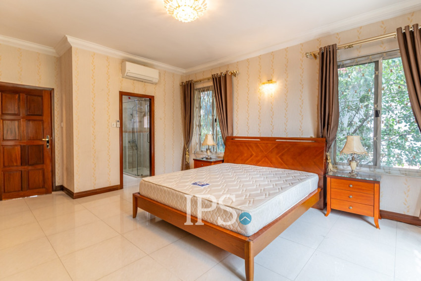 4 Bedroom Villa For Rent - Tonle Bassac, Phnom Penh