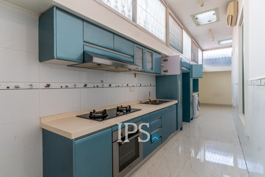 4 Bedroom Villa For Rent - Tonle Bassac, Phnom Penh