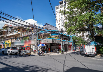 150 Sqm 1st Floor Retail Space For Rent - BKK1, Phnom Penh thumbnail