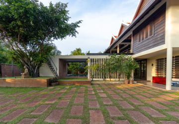 3 Bedroom Villa For Rent - Svay Dangkum, Siem Reap thumbnail