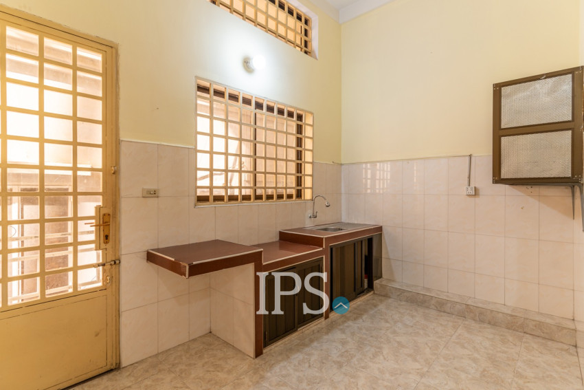 4 Bedroom Shophouse For Rent - BKK1, Phnom Penh