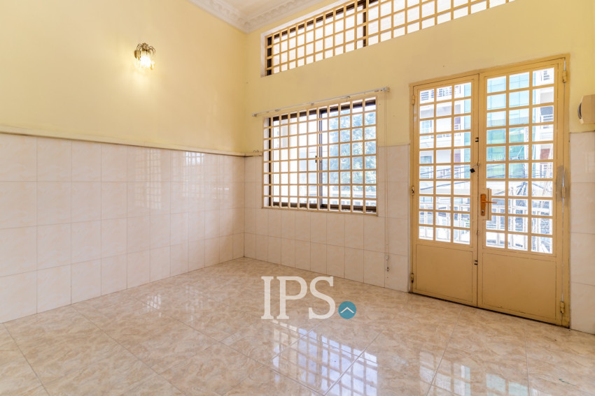 4 Bedroom Shophouse For Rent - BKK1, Phnom Penh