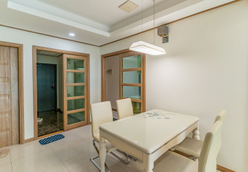 2 Bedroom Condo For Rent - De Castle Royal, BKK1, Phnom Penh thumbnail