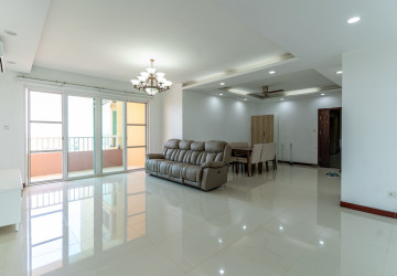 3 Bedroom Condo For Rent - Rose Condo, Tonle Bassac, Phnom Penh thumbnail