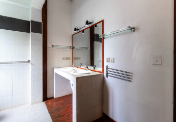 2 Bedroom Apartment For Rent - Slor Kram, Siem Reap thumbnail