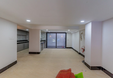 4 Bedroom Flat For Rent - Teuk Thla, Phnom Penh thumbnail