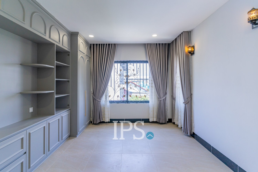 4 Bedroom Flat For Rent - Teuk Thla, Phnom Penh