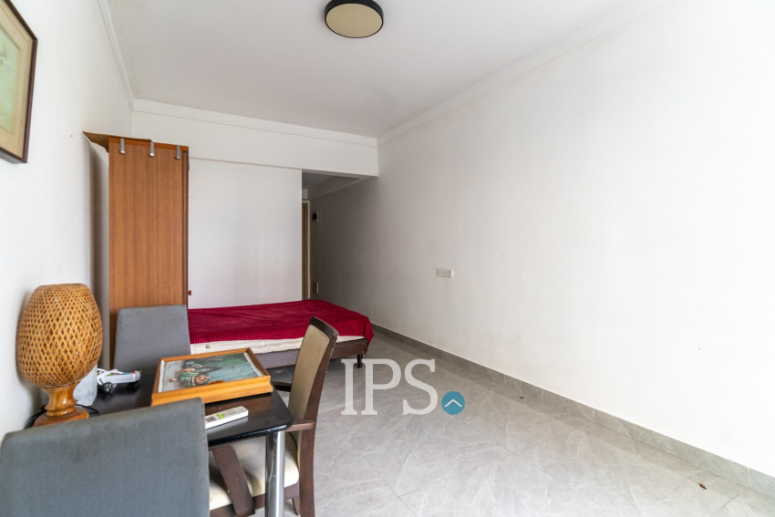 32 Sqm Studio Condo For Rent - Wat Phnom, Phnom Penh