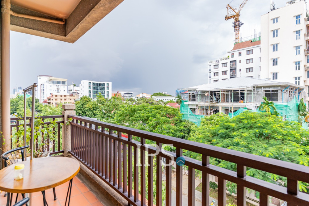 2 Bedroom Serviced Apartment For Rent - BKK1, Phnom Penh - Image 18