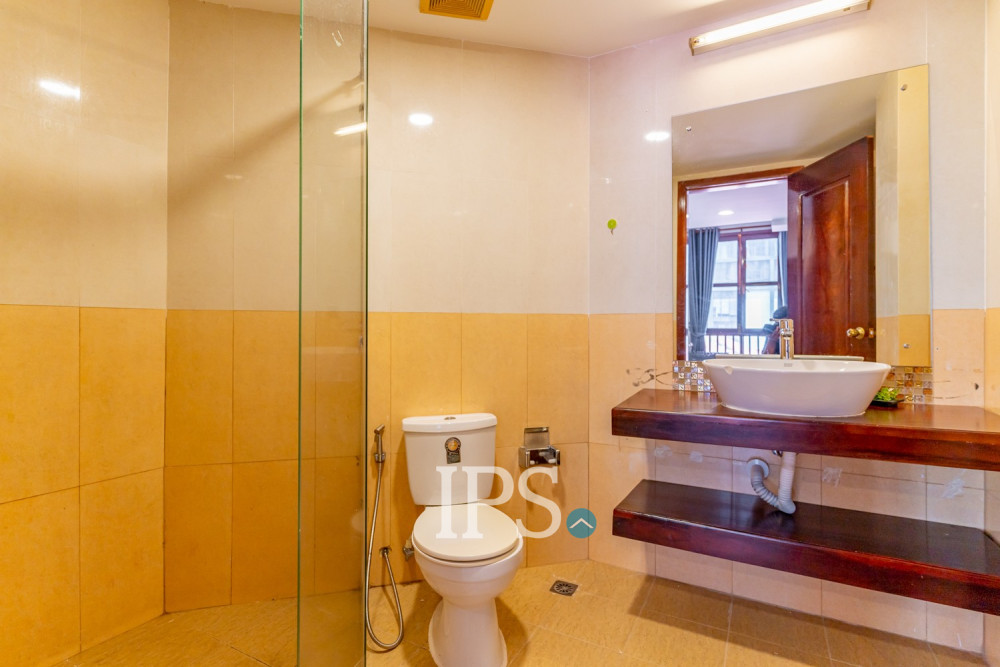 2 Bedroom Serviced Apartment For Rent - BKK1, Phnom Penh - Image 16