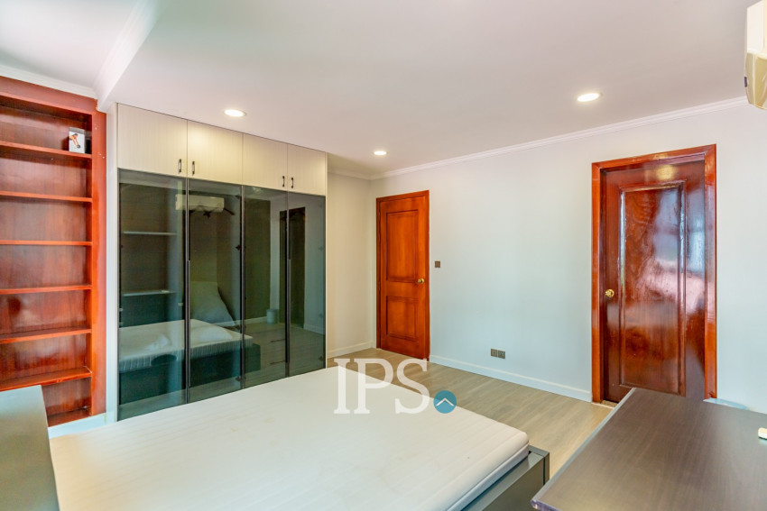 2 Bedroom Serviced Apartment For Rent - BKK1, Phnom Penh