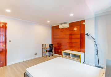 2 Bedroom Serviced Apartment For Rent - BKK1, Phnom Penh thumbnail