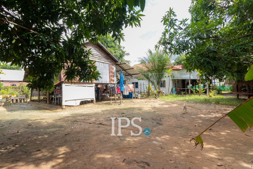 732 Sqm Residential Land and House For Sale - Sala Kamreuk, Siem Reap