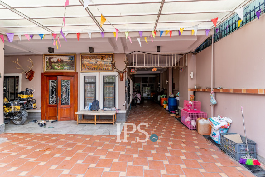 6 Bedroom Villa For Rent - Beoung Tumpun 1, Phnom Penh