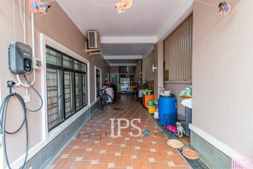 6 Bedroom Villa For Rent - Beoung Tumpun 1, Phnom Penh