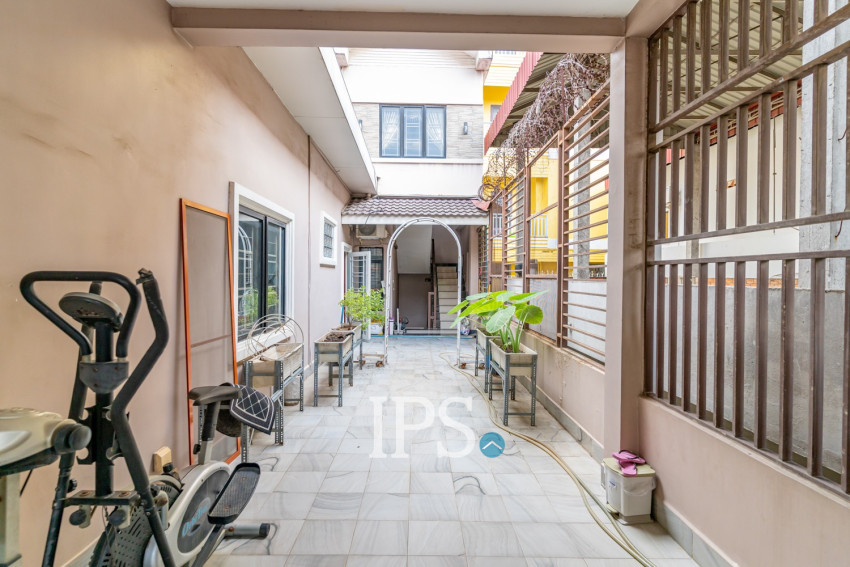 6 Bedroom Villa For Rent - Beoung Tumpun 1, Phnom Penh