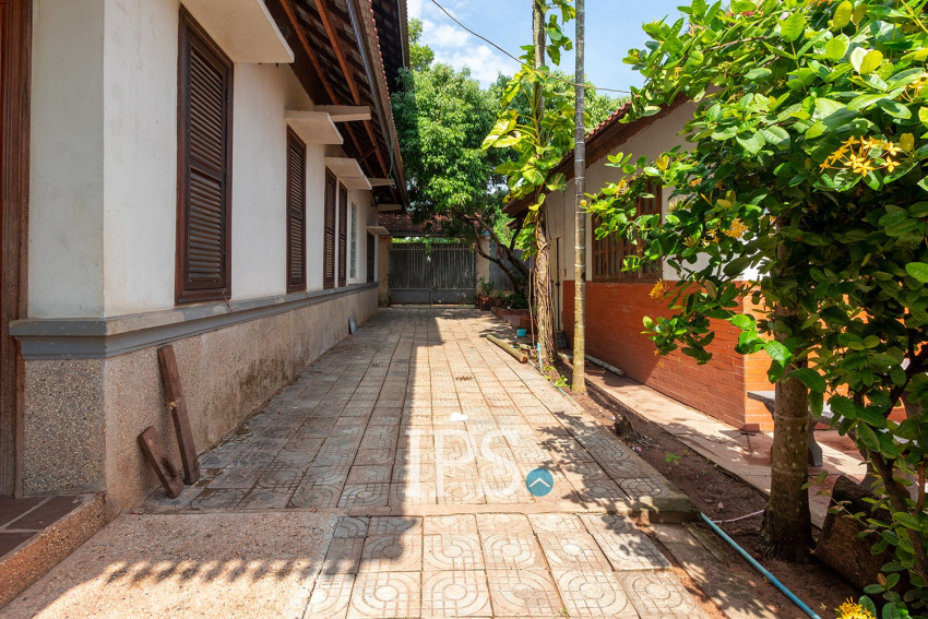 6 Bedroom House For Rent - Slor Kram, Siem Reap