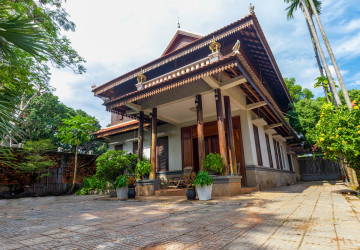 6 Bedroom House For Rent - Slor Kram, Siem Reap thumbnail