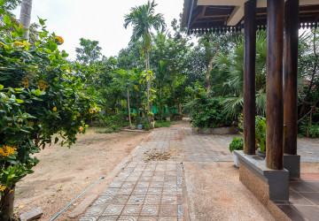 6 Bedroom House For Rent - Slor Kram, Siem Reap thumbnail