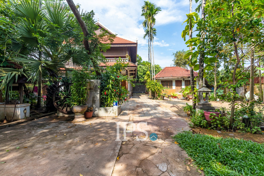 6 Bedroom House For Rent - Slor Kram, Siem Reap