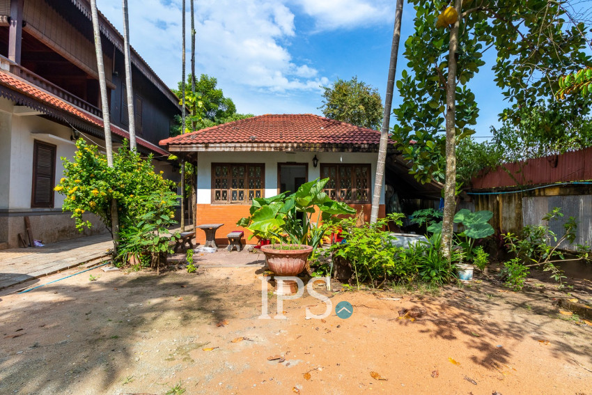 6 Bedroom House For Rent - Slor Kram, Siem Reap