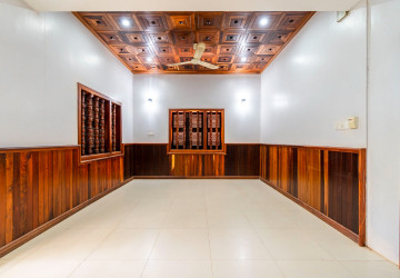 6 Bedroom House For Rent - Slor Kram, Siem Reap thumbnail