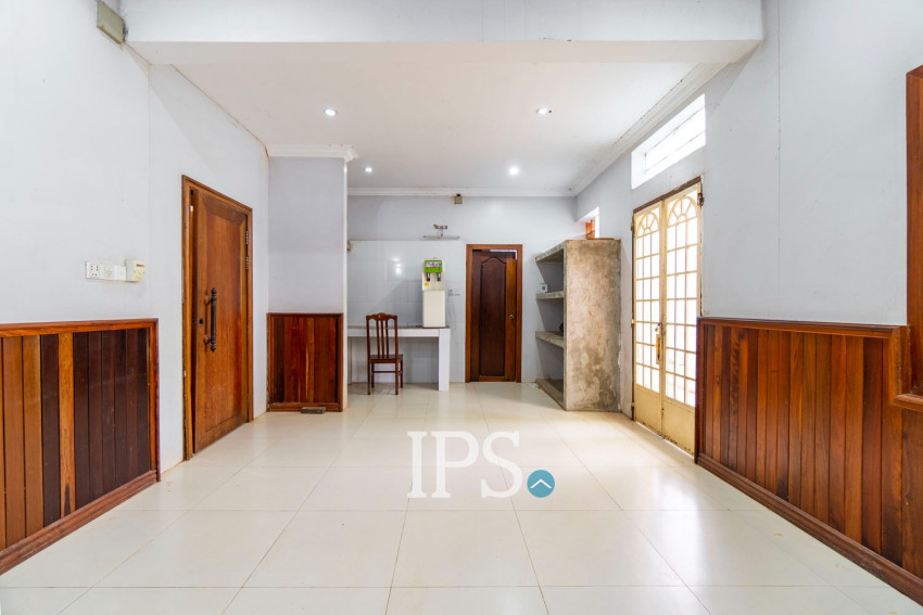 6 Bedroom House For Rent - Slor Kram, Siem Reap