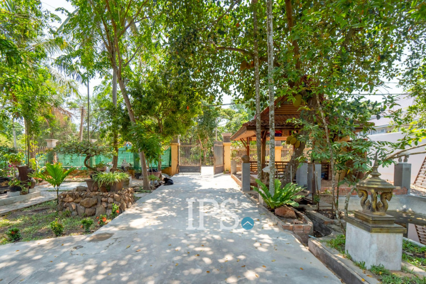 6 Bedroom House For Rent - Slor Kram, Siem Reap