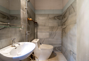 6 Bedroom House For Rent - Slor Kram, Siem Reap thumbnail