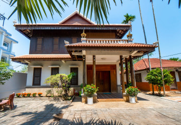 6 Bedroom House For Rent - Slor Kram, Siem Reap thumbnail