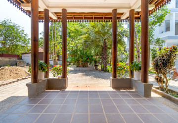 6 Bedroom House For Rent - Slor Kram, Siem Reap thumbnail