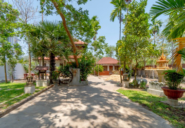 6 Bedroom House For Rent - Slor Kram, Siem Reap thumbnail