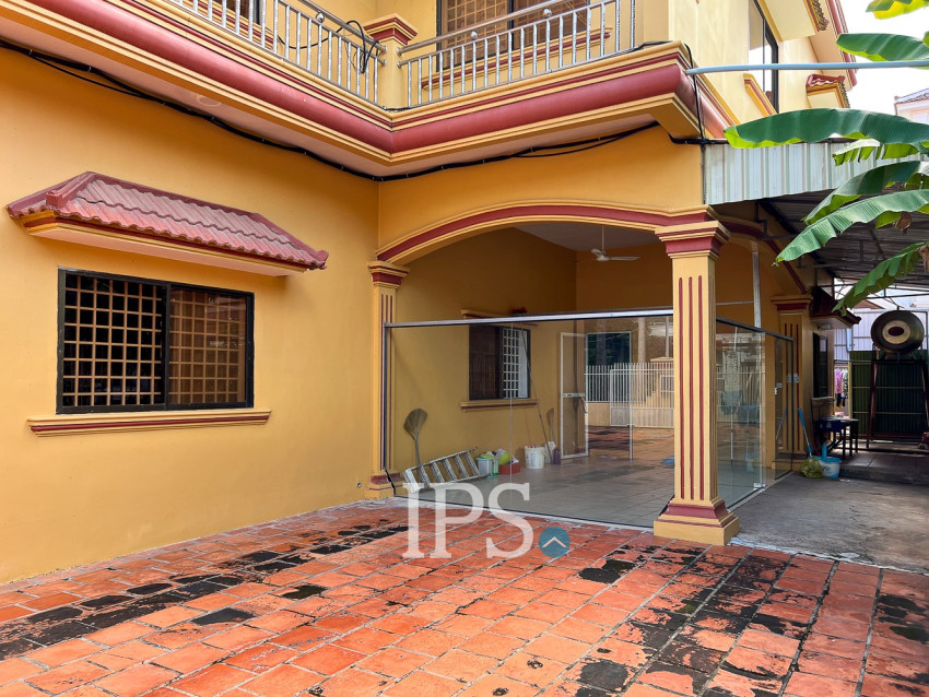 8 Bedroom Commercial House For Rent - Svay Dangkum, Siem Reap