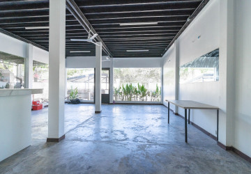 441 Sqm Commercial Space For Rent - Sala Kamreuk, Siem Reap thumbnail